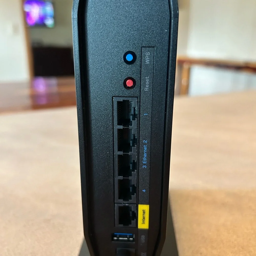 Linksys WiFi Router - Picture 3 of 3